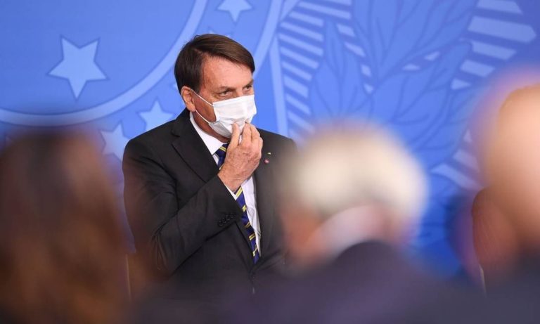 Bolsonaro edita MP que libera R$ 2 bilhões para possível vacina contra Covid-19