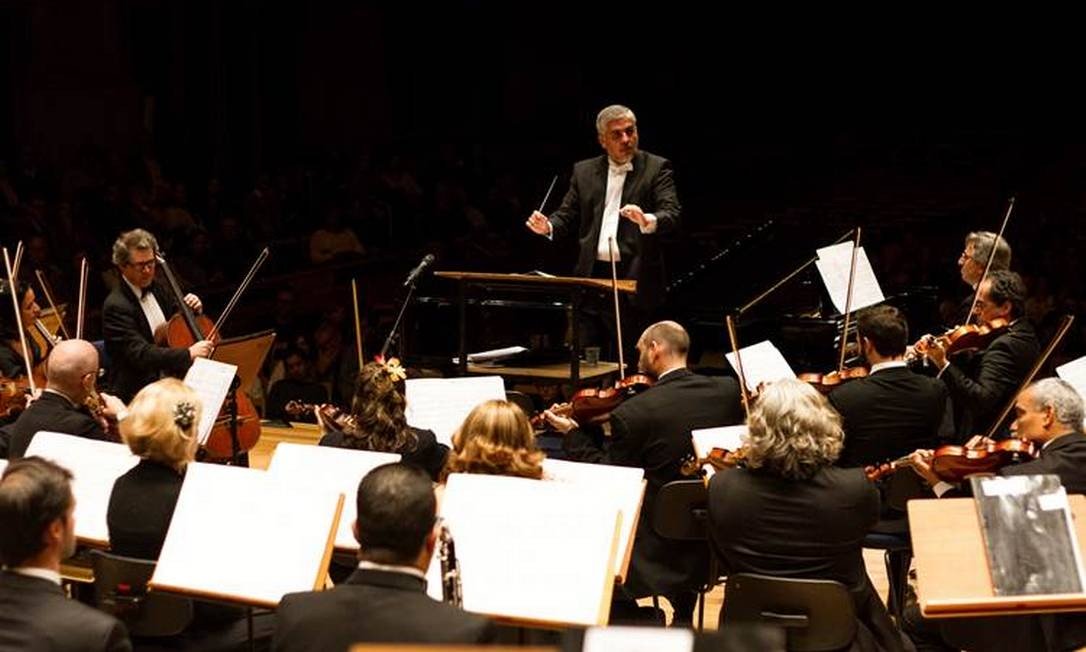 Dez músicos pegam Covid-19 após primeiro ensaio ao fim de isolamento
