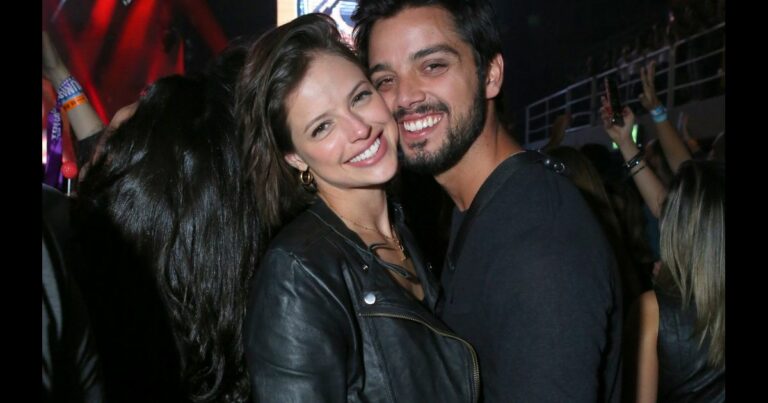 Agatha Moreira e Rodrigo Simas estão com Covid-19
