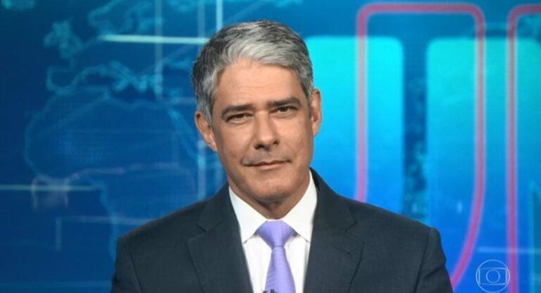 No JN, Bonner não esconde risada após matéria sobre Guardiões do Crivella