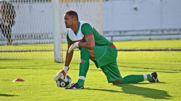 Com propostas, goleiro Bruno “vai pra casa” e Rio Branco inicia rescisões
