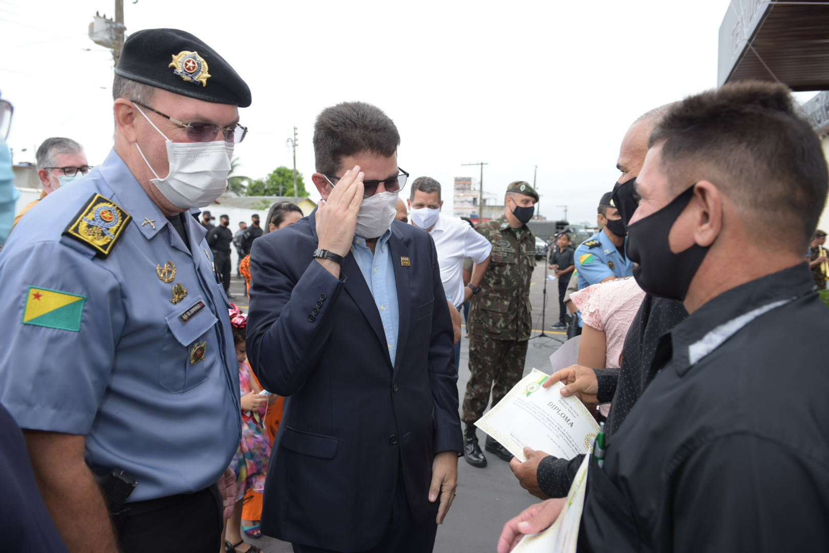 Governador participa de solenidade de honra militar no 6º BPM de Cruzeiro do Sul