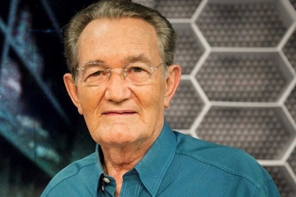 Léo Batista: ‘Quem vai me aposentar é o homem lá de cima’
