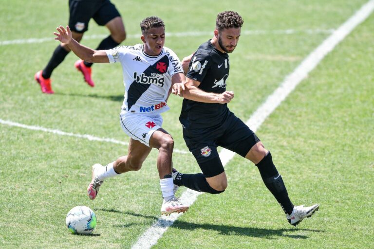 Fernando garante 1 a 1 entre Vasco e RB Bragantino