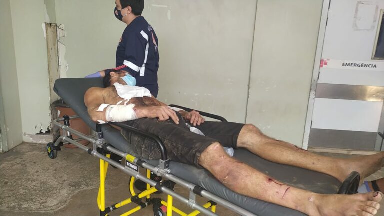 Grupo de agressores espanca homem e ‘riscam’ seu corpo com faca em Rio Branco