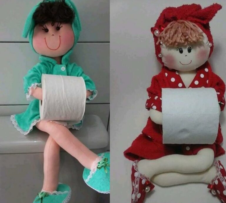 Reciclador e esposa no AC produzem bonecas para banheiros para sustentar família