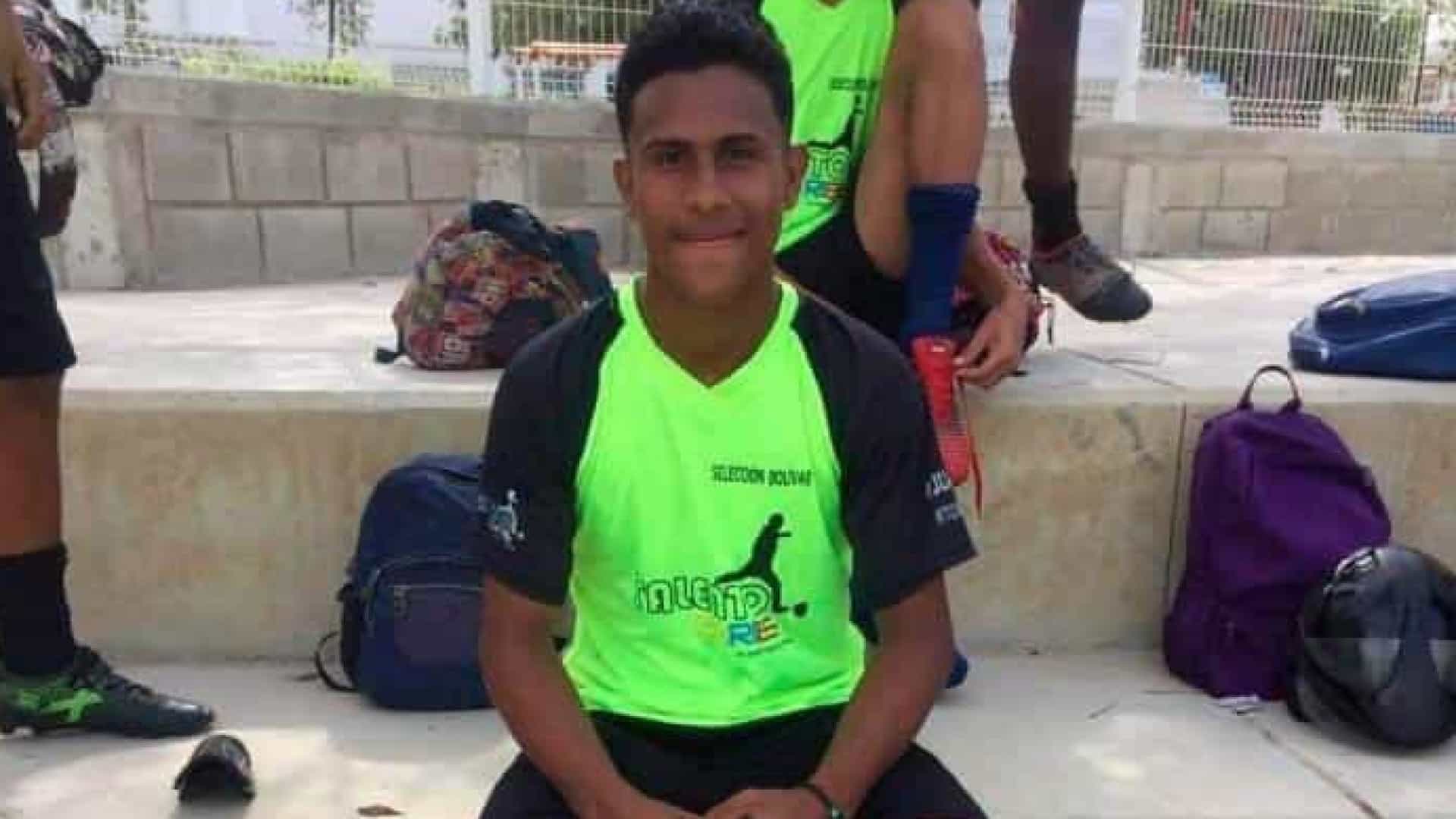 Atleta morre após se negar a lavar a moto de policial