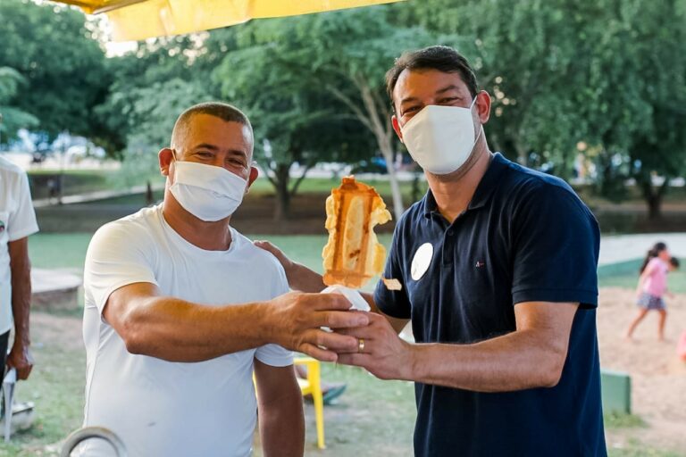 Durante visita ao bairro Tucumã, Duarte apresenta propostas para moradores