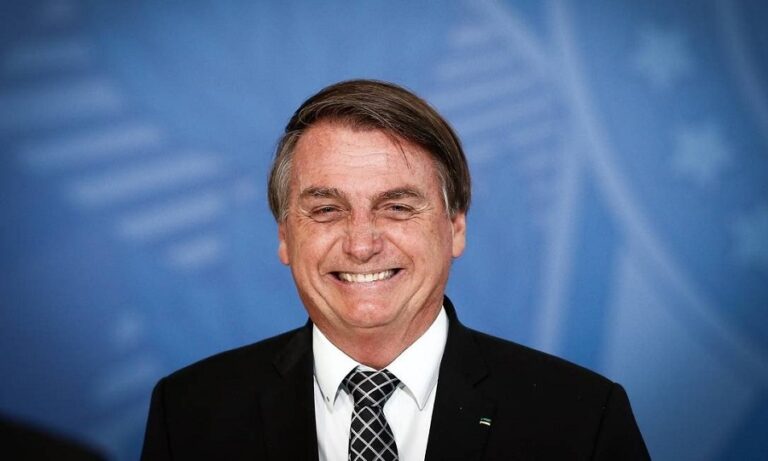 Bolsonaro é líder em popularidade digital em 2020 à frente de Huck e Lula