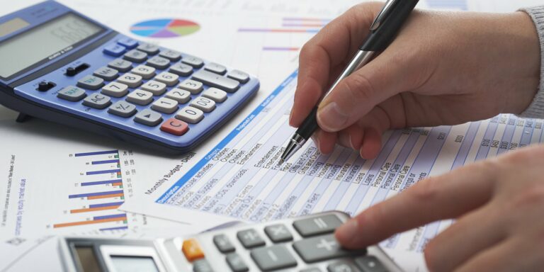 Pandemia: 90% dos rio-branquenses estão com níveis elevados de endividamento