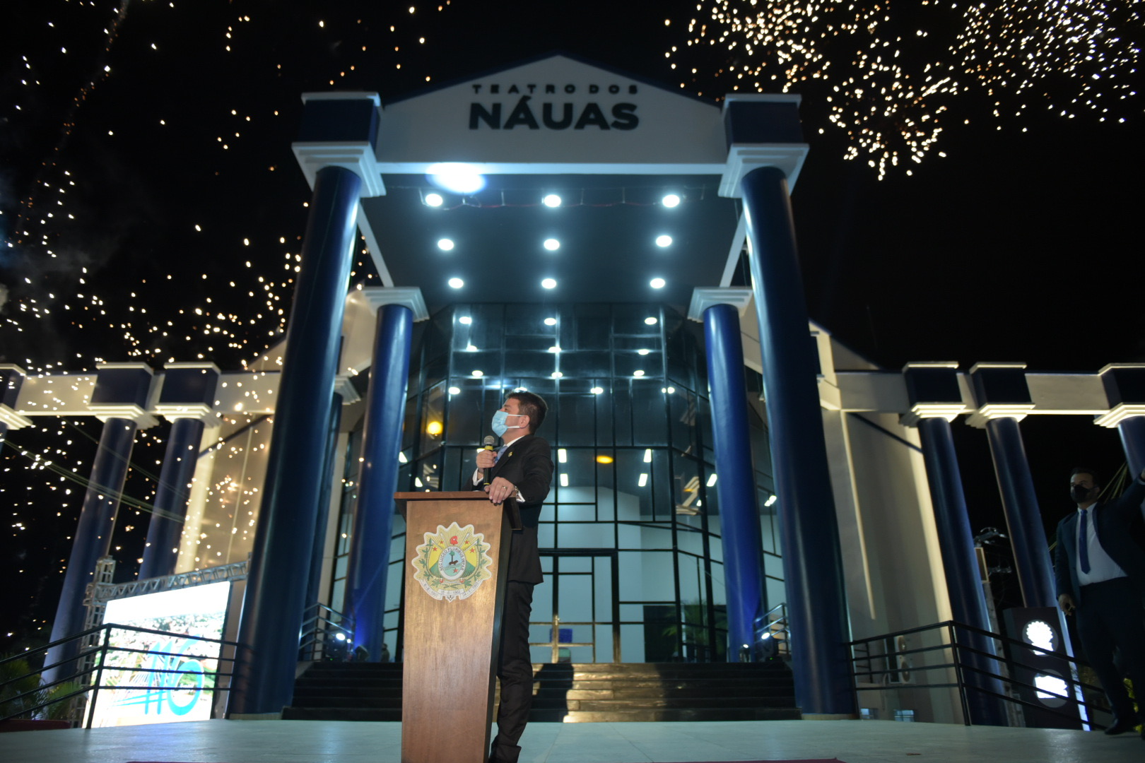 Gladson entrega revitalização do Teatro dos Náuas