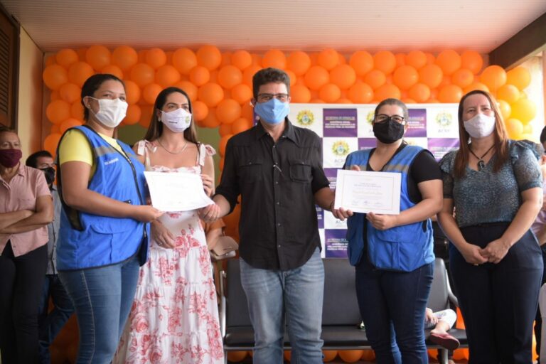 Governador e primeira-dama prestigiam comemoração do Dia do Servidor Público