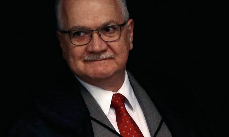 Bolsonaro e Alexandre de Moraes, desafetos públicos, ficam cara a cara nesta manhã no Planalto