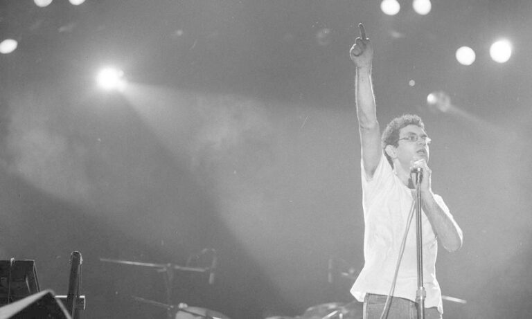 Caso Renato Russo ‘vai muito além de fãs divulgando material na internet’; entenda