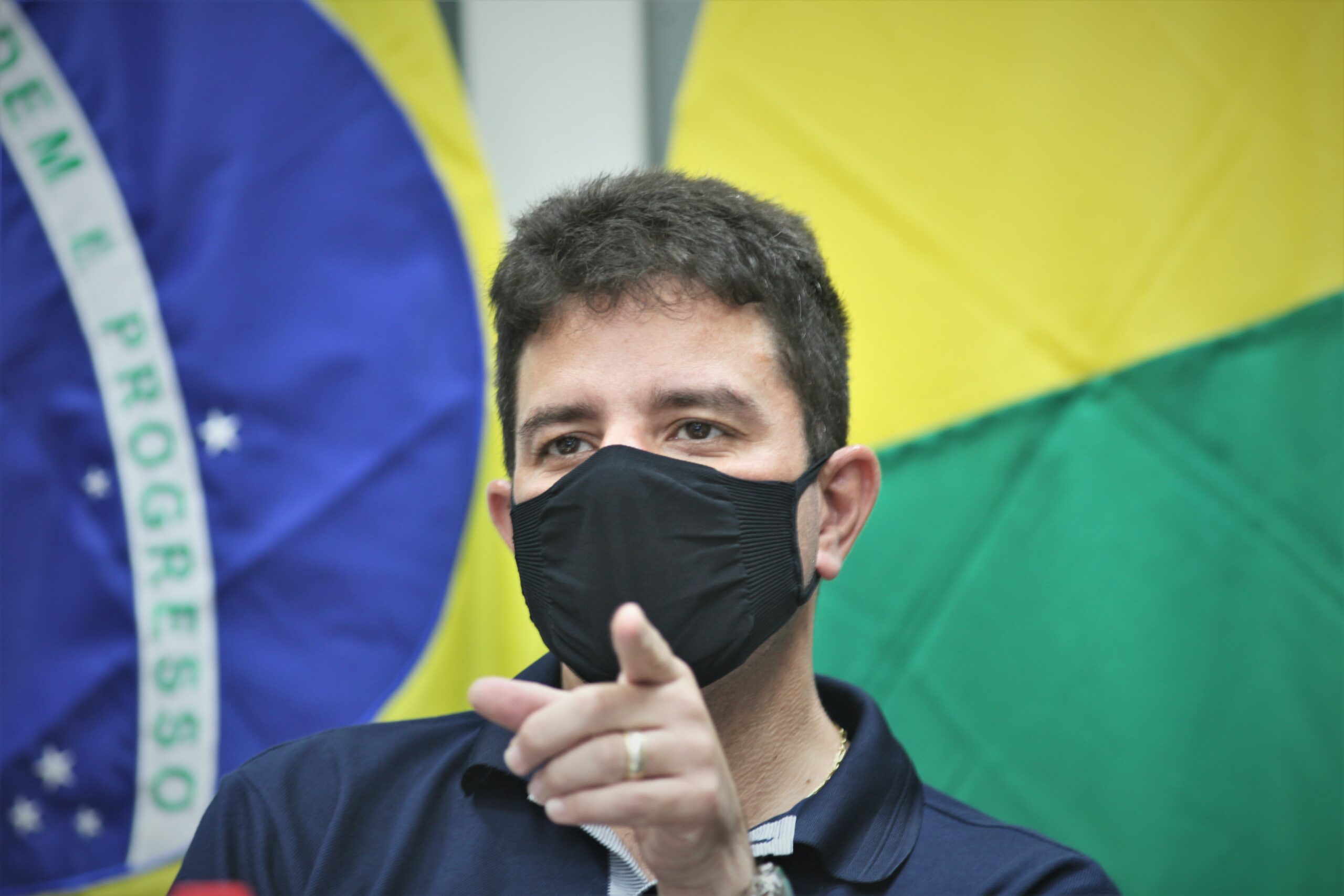 Andamento de obras e projetos de infraestrutura são apresentados ao governador