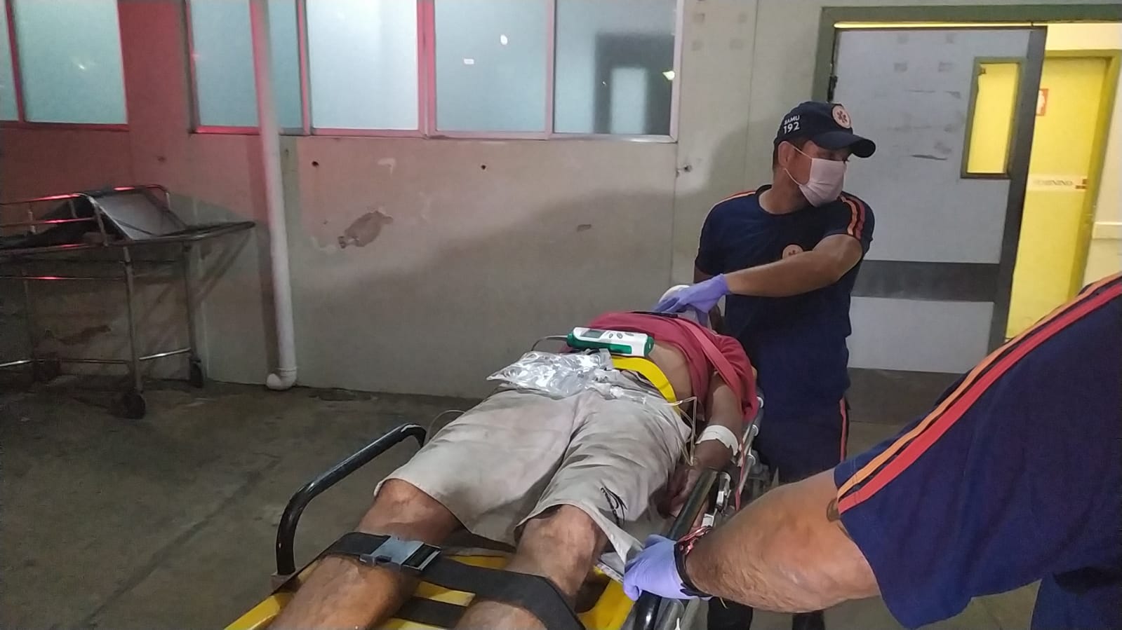 Homem fica em estado grave após ser atropelado por motorista de aplicativo no AC
