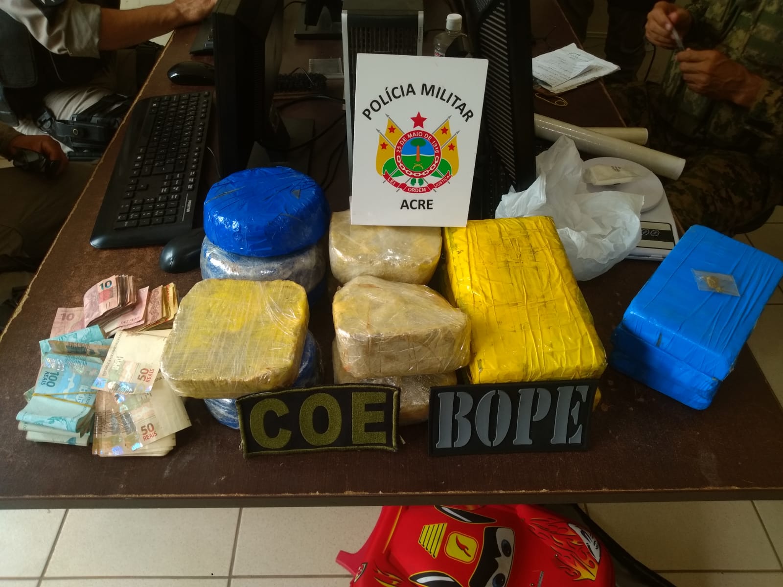 Bope prende homem no Bairro do Quinze com quase 15 kg de droga