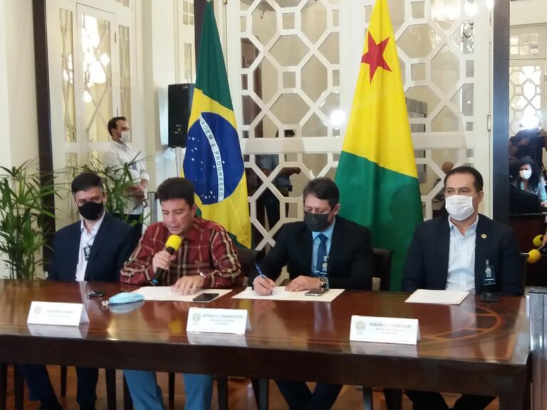 “Empresas fortes geram estado forte”, diz Gladson ao anunciar mudança no Simples