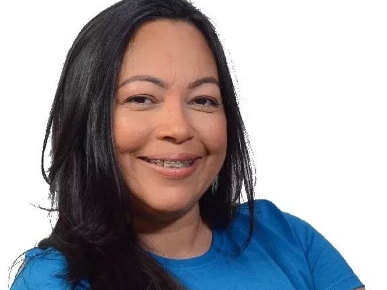 Candidata a vereadora de Sena se destaca pela defesa da participação feminina no poder