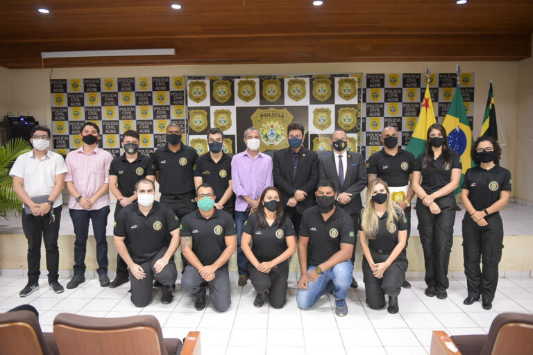 Gladson cumpre promessa e nomeia mais de 200 aprovados no concurso da Polícia Civil