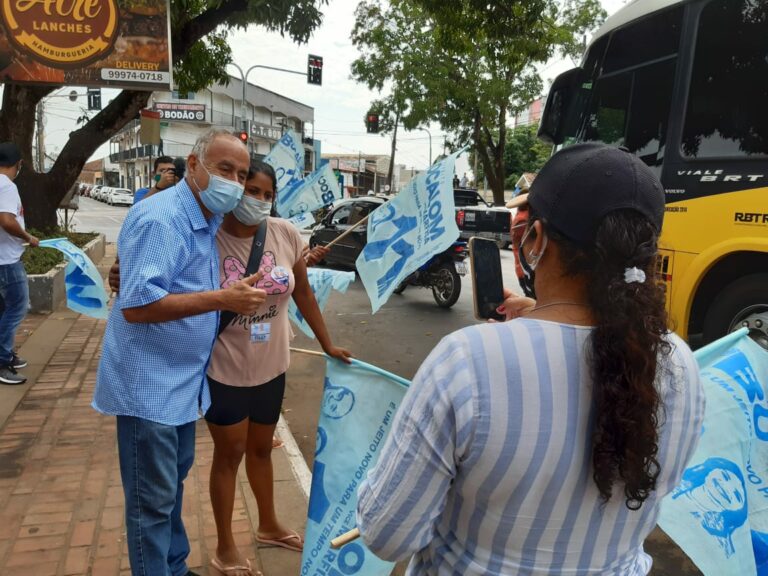 ‘Boca-Móvel’: Petecão quer construir carro especial para Bocalom participar de agendas