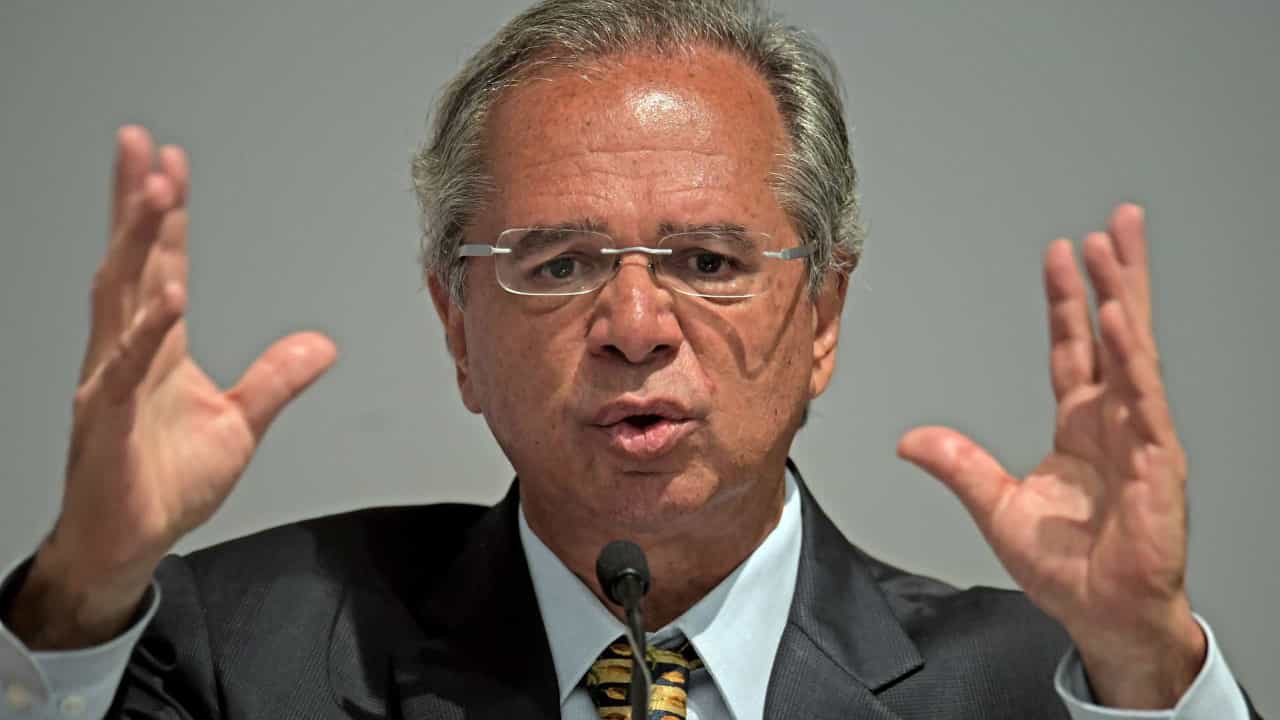 Guedes nega prorrogação de auxílio emergencial