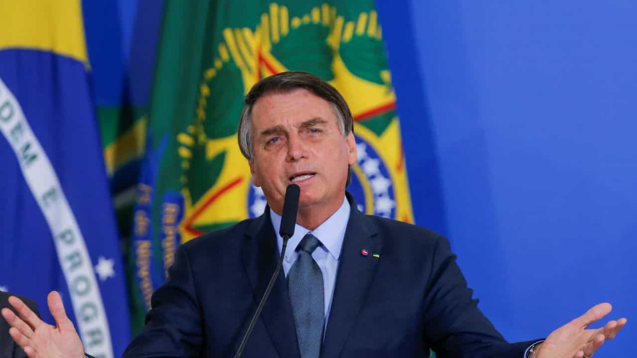 Bolsonaro critica Venezuela, Cuba e Argentina por ‘optarem’ por socialismo