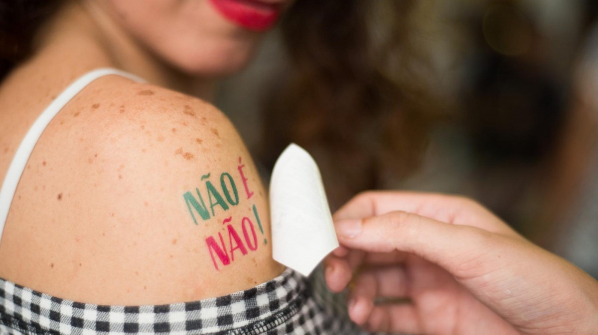 Cantada invasiva e encoxada são crimes. Conheça a Lei da Importunação Sexual
