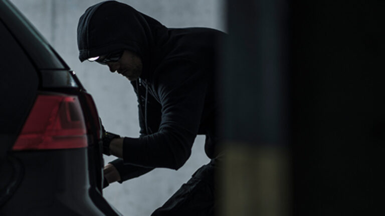 Casal é condenado por dar fuga a dolescente que arrombou e furtou loja em Rio Branco