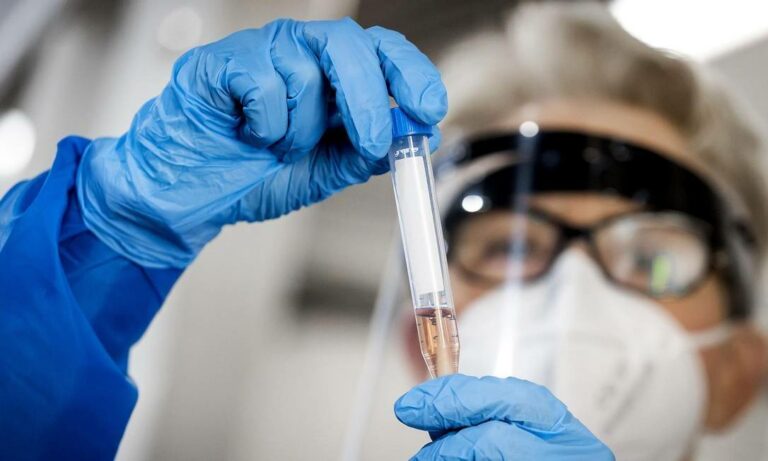 Gladson diz que aguarda posicionamento da MS para aquisição da Coronavac