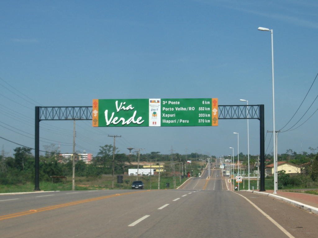 Prefeitura moderniza iluminação, garante conforto e melhora segurança na Via Verde