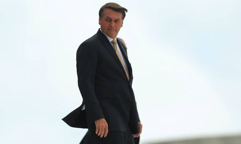 Bolsonaro vai filiar-se ao Partido da Mulher Brasileira para disputar a reeleição