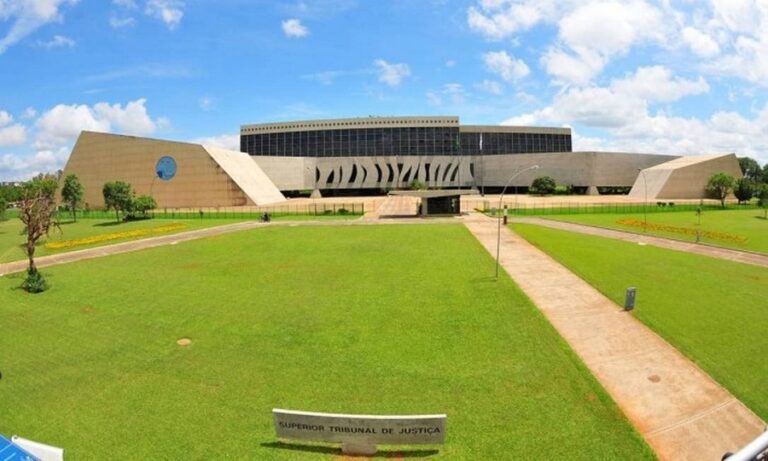 PF já identificou hacker que invadiu sistema do STJ, diz Bolsonaro