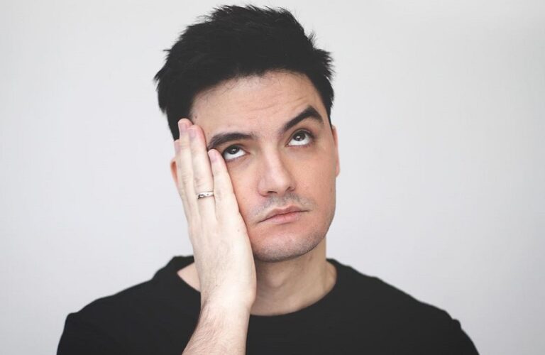 Felipe Neto continua sendo dado como morto em sistema do Ministério da Saúde: ‘uma zona’