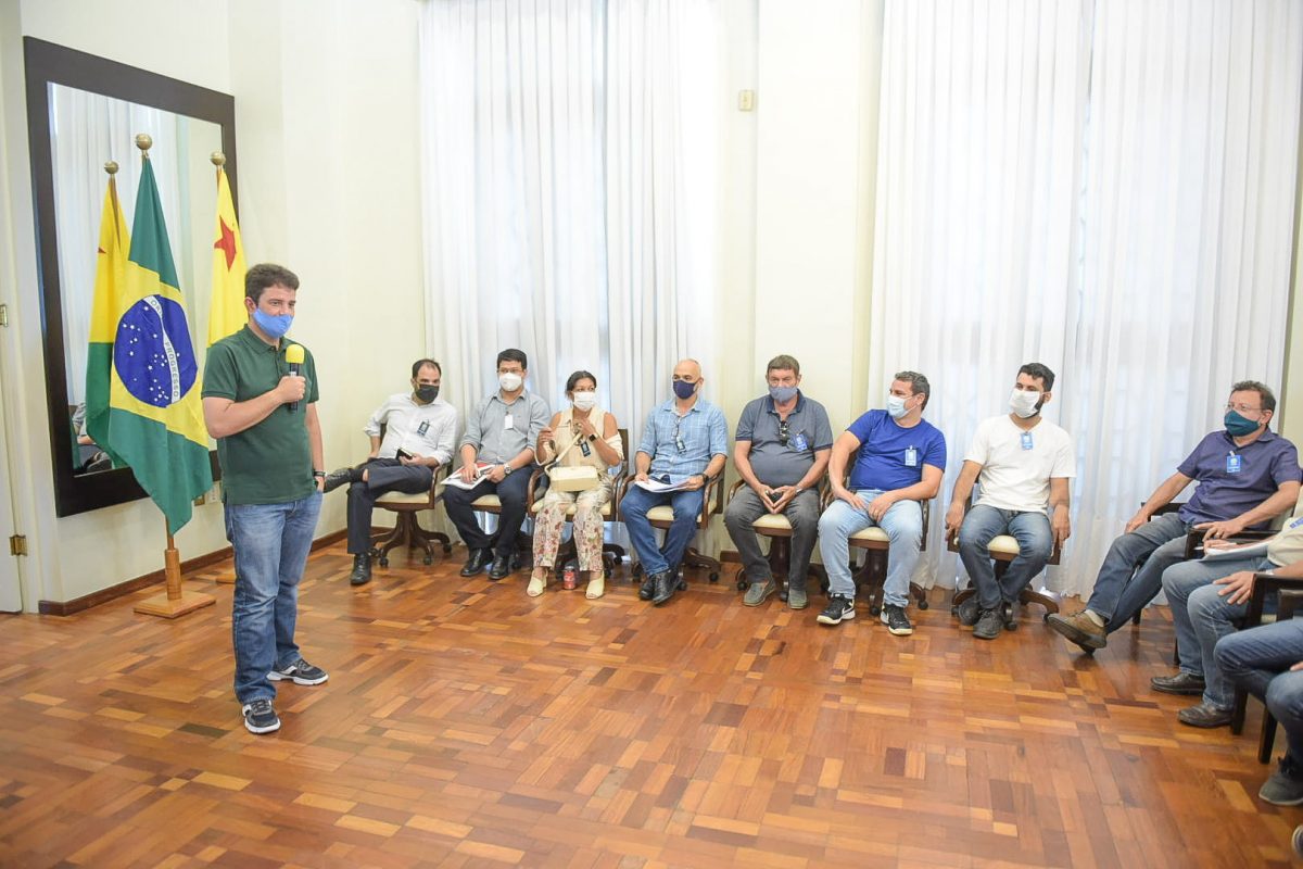 Governo do Acre apresenta pacote bilionário de obras para empresários da construção civil