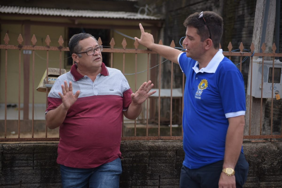 Governador visita bairros da capital e vistoria novas máquinas de infraestrutura