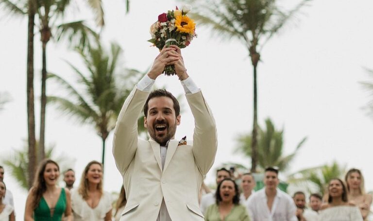 VÍDEO: médico rondoniense sustenta cerimônia e casa consigo mesmo após abandono