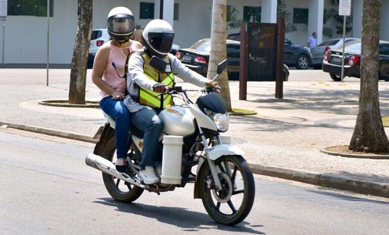 Prefeitura envia à Câmara projeto de lei que beneficia mototaxistas e motoboys