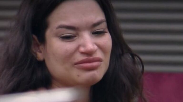 Na roça, acreana Raissa Barbosa teme eliminação, desabafa e cai no choro; assista o vídeo