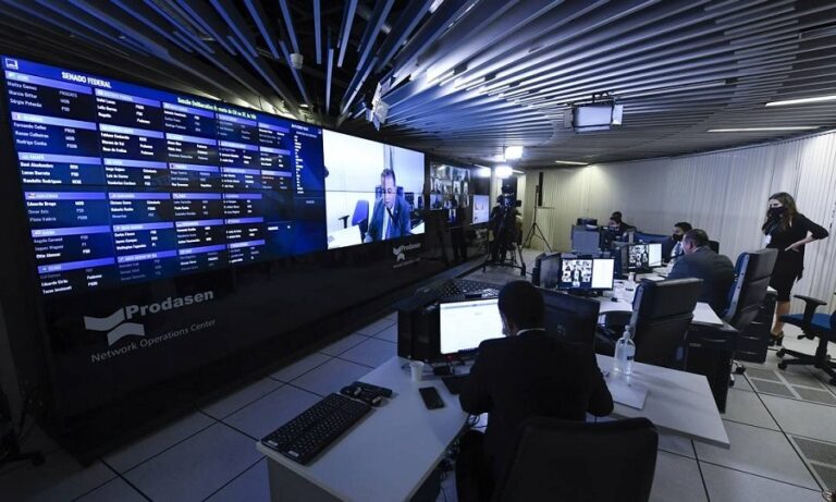 Senado aprova texto-base da PEC Emergencial em 2º turno; proposta viabiliza auxílio