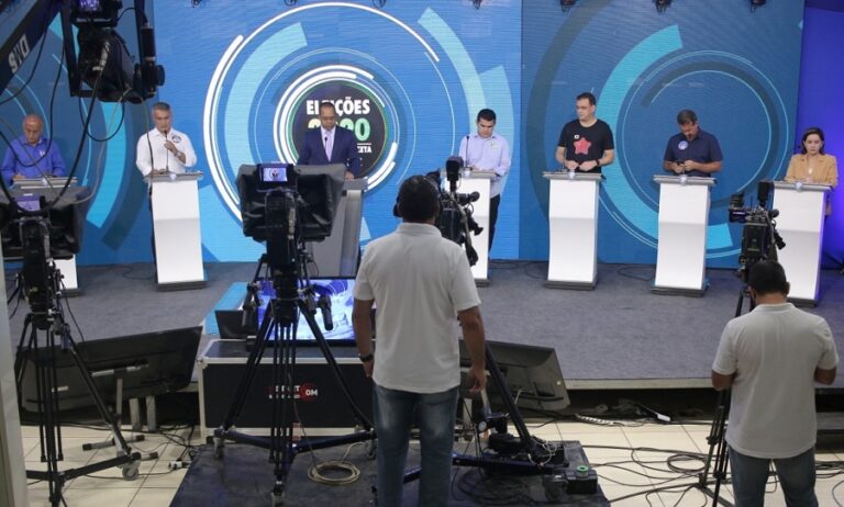 Neri alfineta Zen em debate: “Não conseguem reunir 30 pessoas em uma kombi”