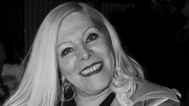 Vanusa tem fotos de caixão deixando local do velório divulgadas; confira