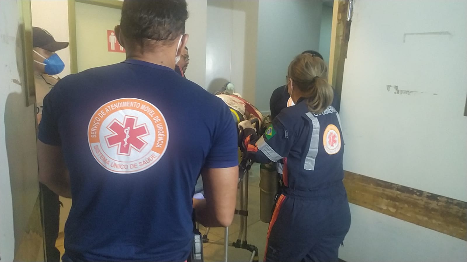 Adolescente de 13 anos é baleado por dupla em motocicleta na Sobral
