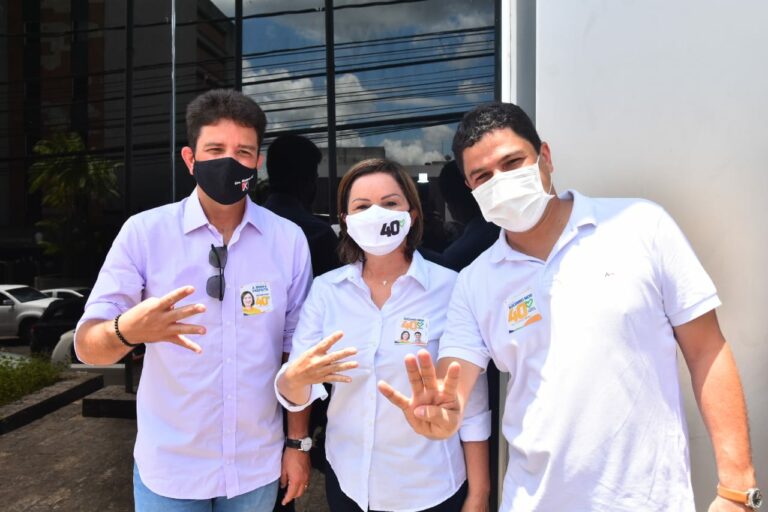 Ao lado de Gladson e Eduardo, Socorro Neri vai à urna teclar 40 confiante no 2º turno