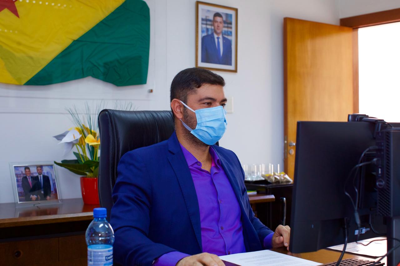 Nicolau diz que Aleac economizou R$ 2 mi em contratos e garante transparência