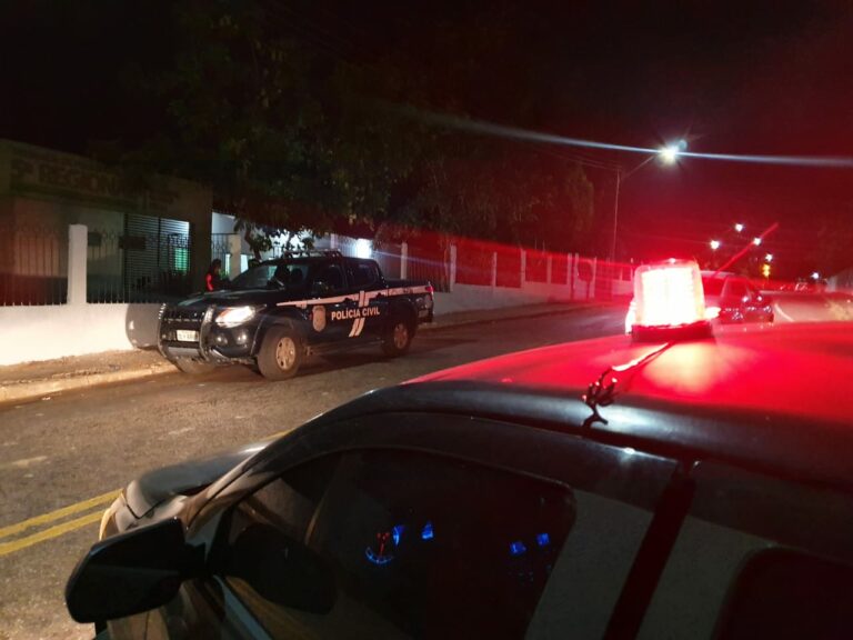 Polícia cumpre mandados judiciais e prende cinco por tráfico e associação criminosa