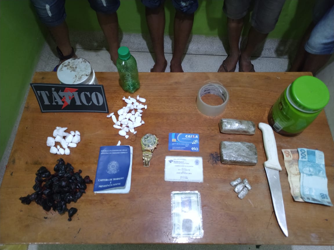 Quatro são detidos traficando maconha e cocaína no interior do Acre