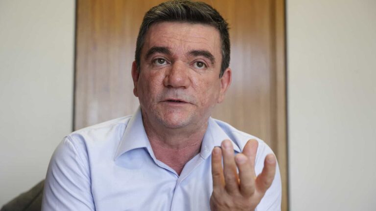 Sanchez anuncia seu afastamento da presidência do Corinthians