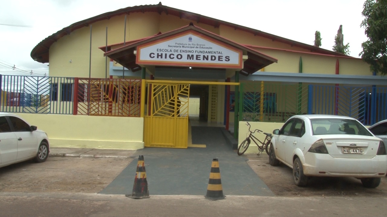 Escola Chico Mendes passa por revitalização em Rio Branco