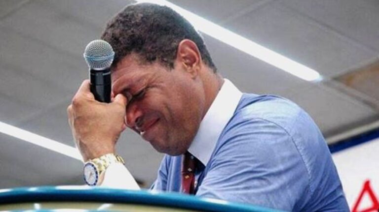 Valdemiro Santiago, após ser expulso da TV, vai à falência, perde mansão de R$ 35 mi e implora por ajuda